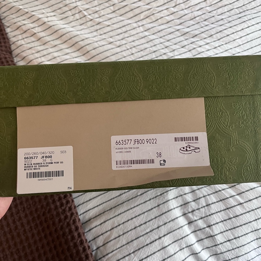 Gucci Cream Logo Clogs - Picture 3 of 7